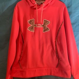 XL women’s under armor hoodie fleece